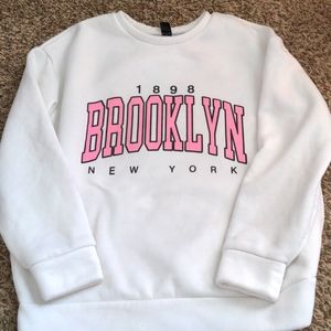 Sweatshirt